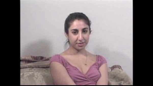 Iran’lı bakire kızı bozuyor
