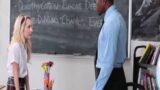 Öğretmen ve öğrenci porno videosu yayında