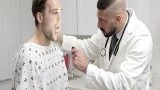 Gey doktor kökleyerek tedavi ediyor