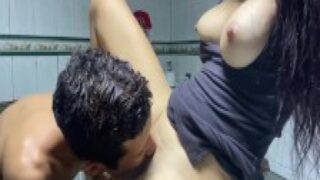 Koca memeli ev hanımı porno