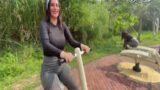 Parkta spor yaparken yarraklara yan geldi