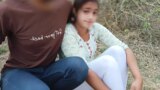 Namaste, prianka diye diye vuruyor kıza