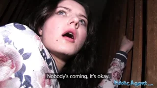 İtalyan kız, sikişerek manken olmak istiyor