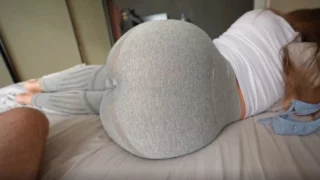 Taytı Yırtık Komşu Kızla Gizli Sikiş