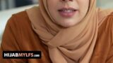 Ateşli Göğüslü Arap Ev Kadını, Yasak Kaçamakta Büyük Sike Teslim Oluyor