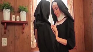 Seksi Rahibe Lezbiyenler Ateşli Sikiş