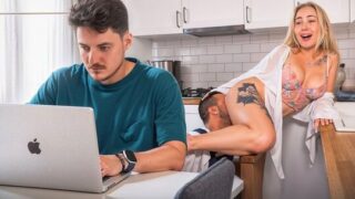 Rus Orospu Erkeğinin Arkasından Tesisatçıya Verdi