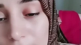 Türbanlı Türk Kızı Şantiye Ofisinde Meme Açıp Amını Gösteriyor – Türk İfşa Hub Ateşi!