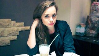 Kafede Rus orospuyu kaptım ve hemen sikişe davet ettim