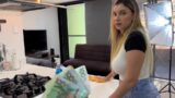 Büyük Memeli Seksi Kız Arkadaşı Tarafından Sertçe Sikildi
