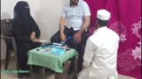 Hicablı Kadın Kısır Olduğu İçin Doktor ve Kocası Önünde Sikildi