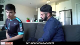 Üvey Baba ve Üvey Oğul Gay Sikiş Serisi – Romeo Davis & Felix O’Dair "Seni Telafi Edeceğim"