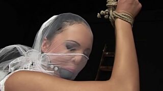 Gelin Regina Moon Acı Bondage’le Sertçe Sikildi!