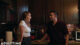 Hotwife Cadence Lux Erkek Arkadaşı İzlerken Sertçe Sikildi