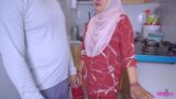 18 Yaş Hijablı Müslüman Üvey Kız Mutfakta Bhaijaan Tarafından Sikildi