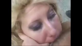 Mısırlı Kız Boğazına Kadar Yarrak Emiyor – Gagging Blowjob!