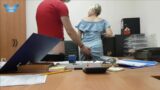 Patron Sekreterini Ofis Masasında Sert Sikti