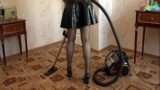 Seksi Üniformalı Hizmetçi Kısa Etek Göt Sikişi