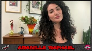 Arabelle Raphael: Alt Model, Goth Queen ve Çok Kültürlü Porno Yıldızı Röportajı