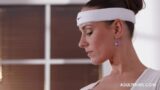 Çıplak Yoga Öğretmeni Azdırdı!