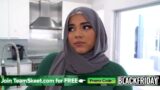 Hijab’lı Müslüman Kız Üvey Amcasının Yarrak Fantezisini Yaşadı!