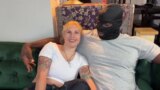 Hotwife Cuckold Kocasının Önünde BBC ile Sikiliyor