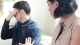 Sadakatsiz Karı İri Yarrağı Salyalayarak Emiyor