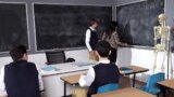 Valentina Nappi Sınıfta Üç Öğrenciye Siktiriyor